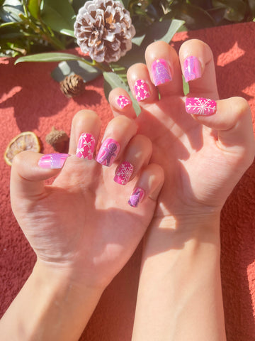OPOOLA 24 pcs Short Square Shape Christmas Snow Flower Soft Gel Fake Press On Nails with Jelly Glue&Nail Buffer